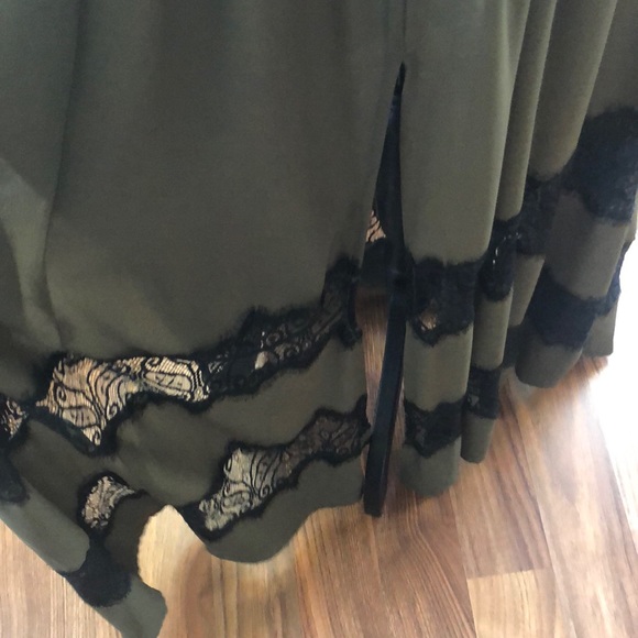 Beautiful maxi BeBe dress - Picture 4 of 5